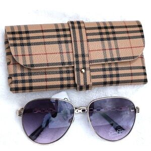NEW Jessica Simpson Tan Plaid Soft case and Gold trim Sunglasses. NEW with Tag.